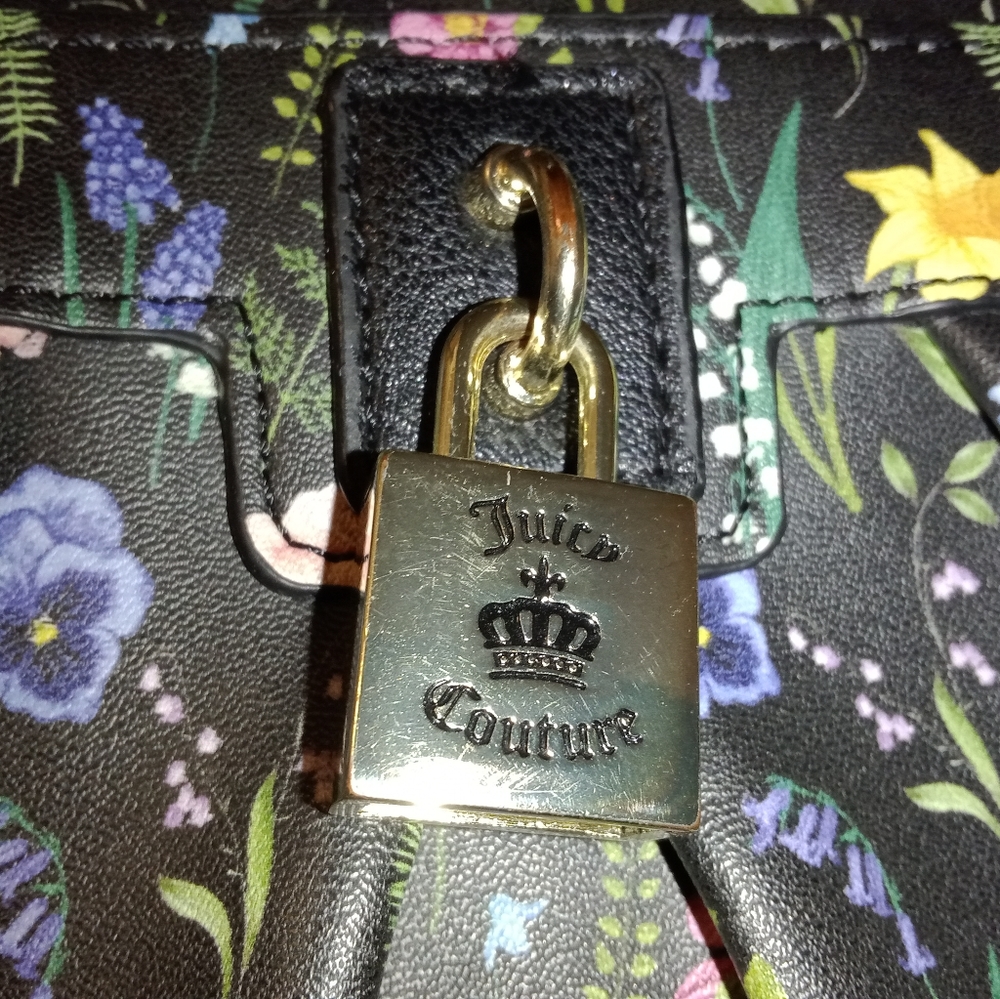 Juicy Contour Purse